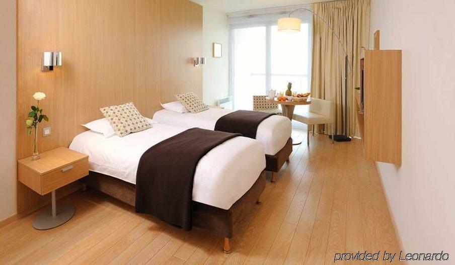 칼리어스수르세느 레지드호 카리어스 라 데팡스 아파트 호텔 객실 사진
